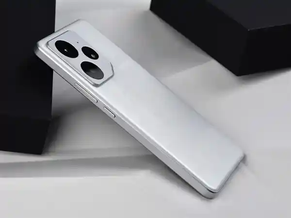 真我Neo7震撼登场：性价比之王再度问世 绝对称震撼！