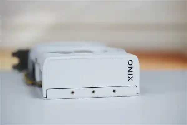 【惊艳登场！纯白双风扇Intel锐炫B580 OC显卡】