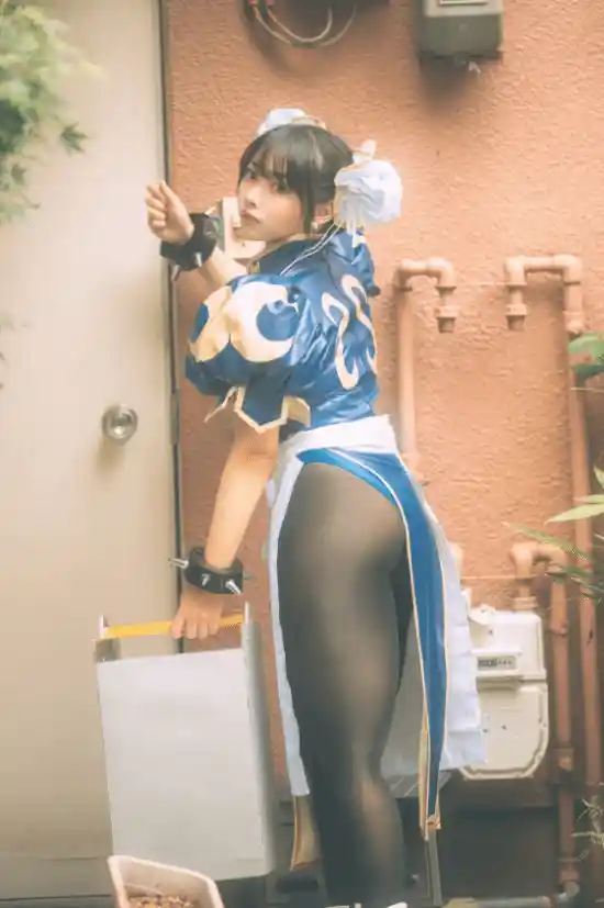 日本美女化身《街头霸王》经典角色春丽，惊艳再现！