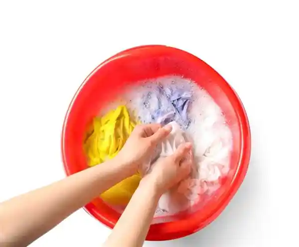千万别犯傻！这种消毒液和洗衣液混在一起会有多可怕？