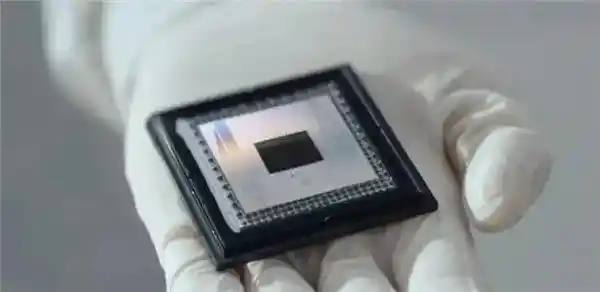 微美全息：打造量子芯质生产力，谷歌量子芯片引领新风潮