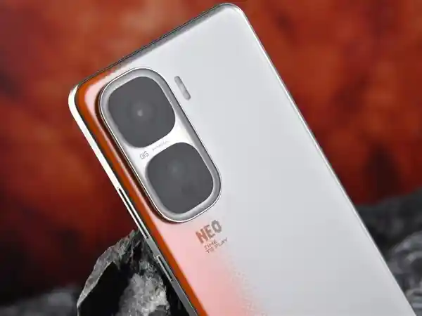 iQOO Neo10 Pro震撼登场：天玑旗舰性能引领新时代