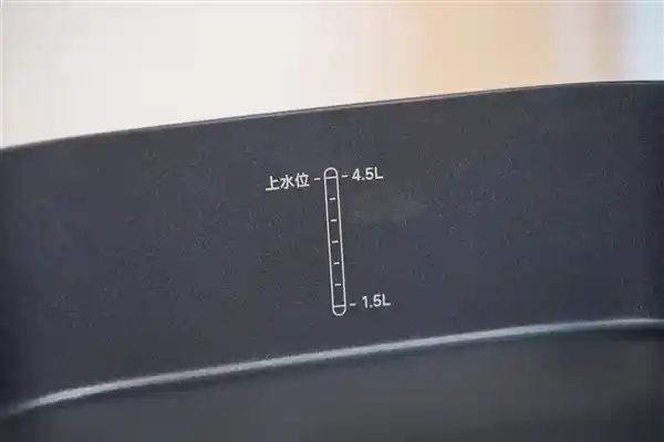 米家多功能电火锅6L，让你成为涮煮炖煎高手！