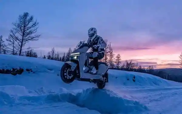 【挑战极限！雅迪电动车成功通过-34℃极寒测试，引领超一亿用户开启光明之旅】