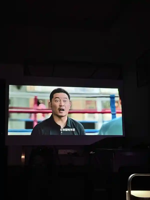家用客厅投影仪大比拼：五大品牌口碑揭秘