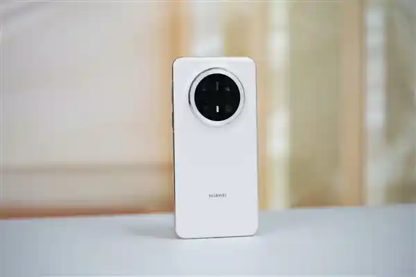 华为Mate 70震撼登场：余承东力赞，一同探寻未来之路！