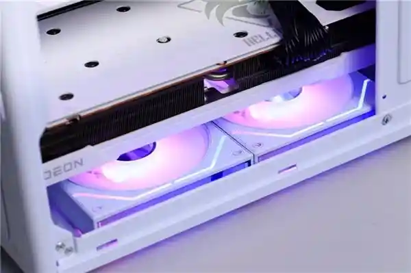 独角兽漫迷的福音！硕一凤凰U350打造高达主题装机，震撼登场！