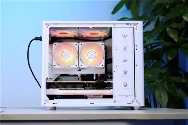 独角兽漫迷的福音！硕一凤凰U350打造高达主题装机，震撼登场！