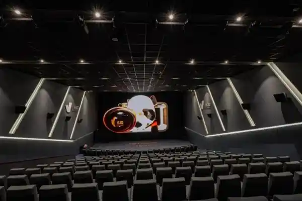 河南首家4K 14米VLED LED影厅惊艳亮相，郑州迎来全新视听体验！