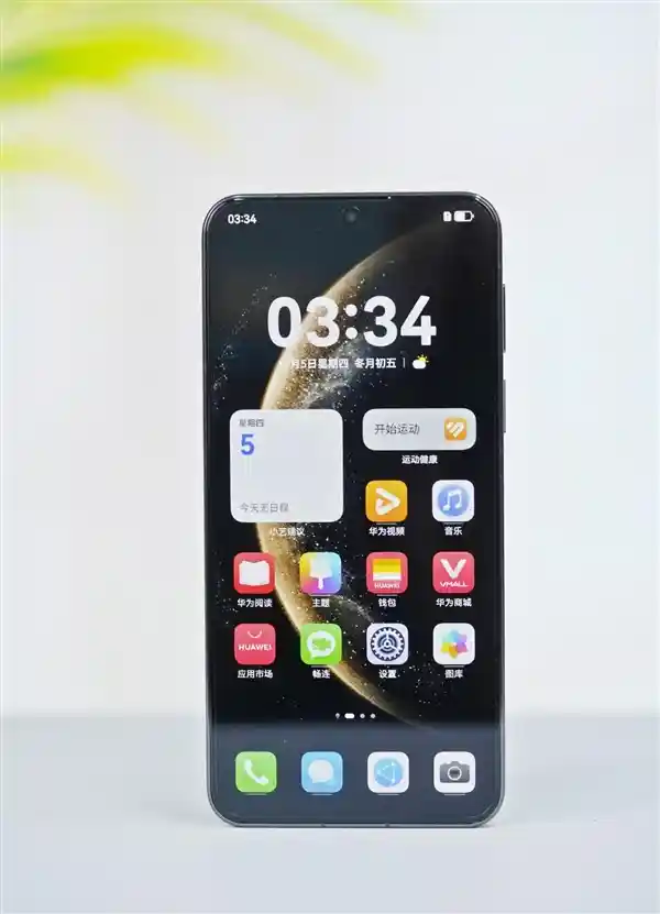 震撼来袭！华为Mate 70曜石黑，小直屏带来全新手感享受