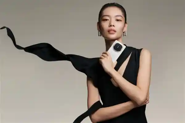 华为Mate X6震撼发布：折叠屏巅峰 价格惊艳12999元