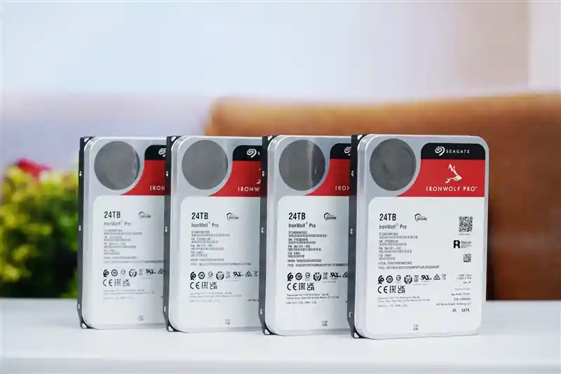 希捷酷狼Pro 24TB硬盘震撼登场：四块组合近百TB NAS，读写速度破千MB/s!