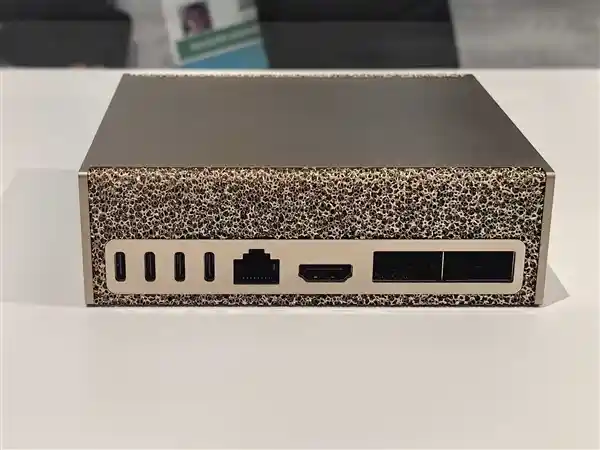 NVIDIA与联发科携手发布革命性AI超级电脑，专家称产品卓越性价比超高