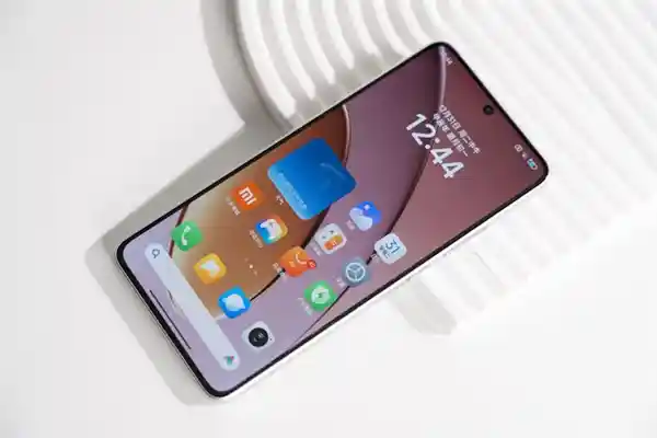 REDMI Turbo 4闪耀登场：性能之王1999元火爆开售！