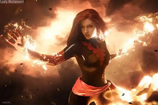 超级英雄现实版！凤凰女Cosplay惊艳亮相，完美展现出色身材