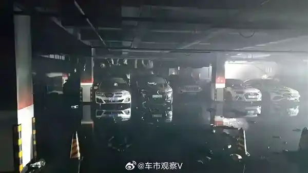 小鹏电动车引发地库大火！十几辆汽车摩托车付之一炬 消防报告披露真相
