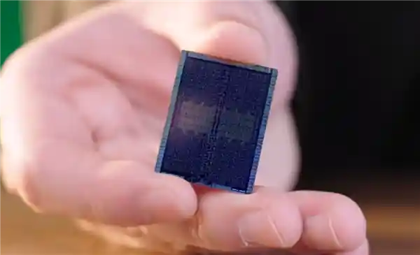 RTX 5090/D GB202内核解密：922亿晶体管的未来之力！