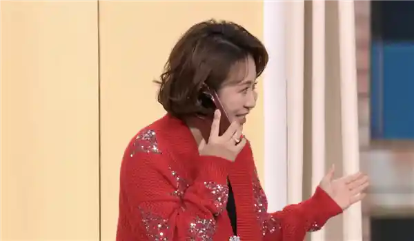 央视春晚惊艳呈现：华为Mate 70、Mate X6、三折叠手机抢先亮相
