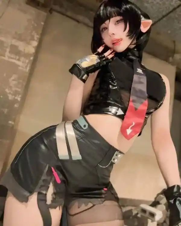 《绝区零》Cosplay火辣来袭！日本美女惊艳亮相，颜值身材堪比原作！