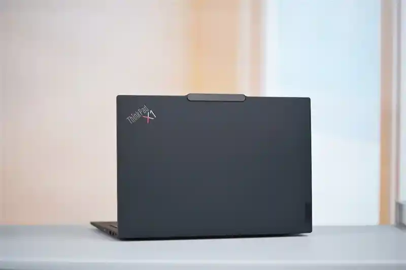 未来商务利器：探索联想ThinkPad X1 Carbon Aura AI 2025，全新智能商务本！