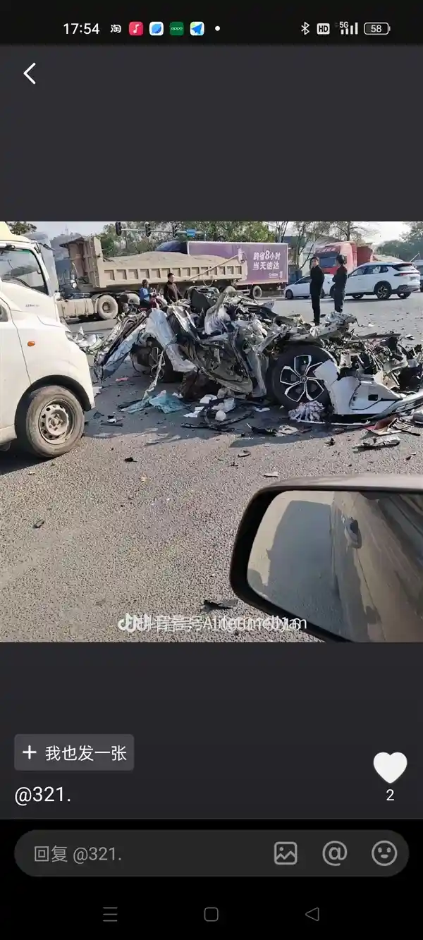 广东一SUV激烈追尾货车！司机惨遭碾压身亡，2名乘客重伤！
