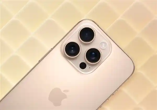 iPhone 16系列闪耀登场！天猫年货节限时狂降1000元，抢购价仅4999元！