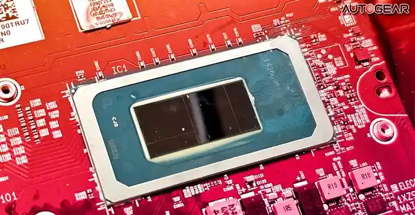 鲜为人知的独家首发：中韩独享一个月！Intel酷睿Ultra 200H照片首次曝光