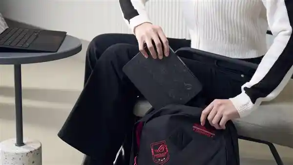 震撼登场！ROG XG Mobile 2025雷电5外置显卡坞搭载RTX 5090震撼发布