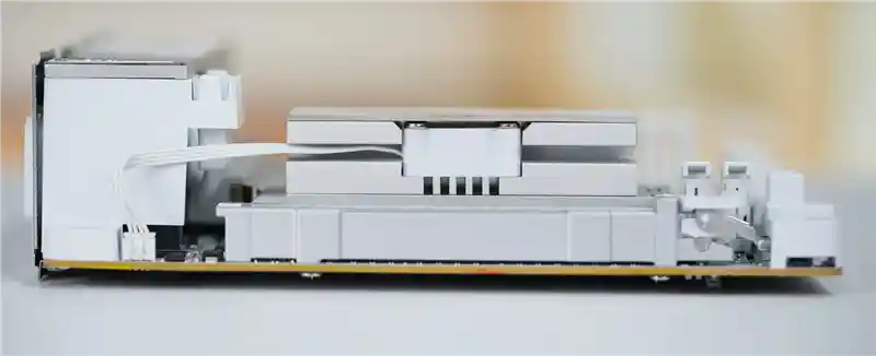 冰雕艺术！技嘉X870I AORUS PRO ICE全白ITX小板评测：性能超群，迷你机身大能量