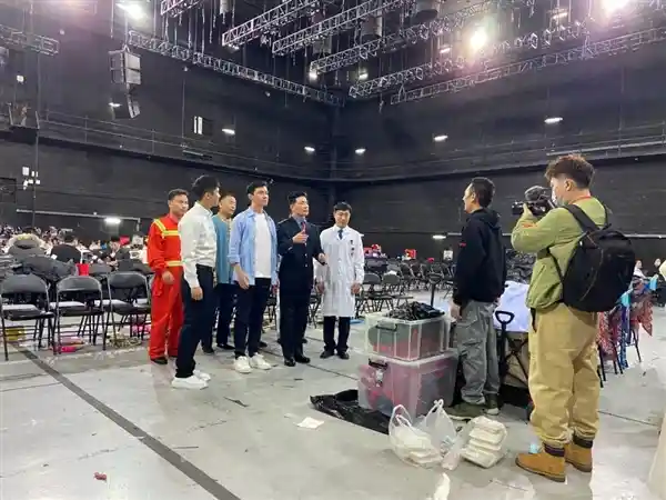 小米合唱团三位成员荣登央视春晚 身份确认已揭晓