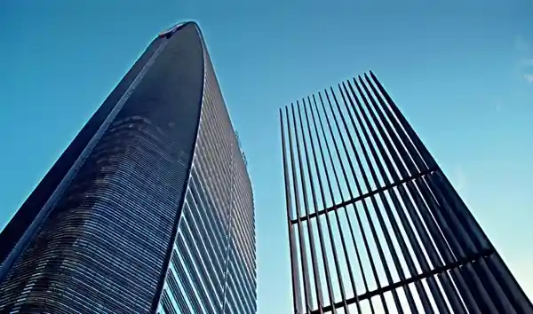 中国科技巨头股价飙升，腾讯市值飙升3000亿！
