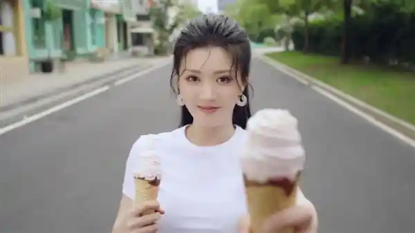《美女围城！热门游戏《对不起！我把美女包围了！》女主齐聚Steam！》