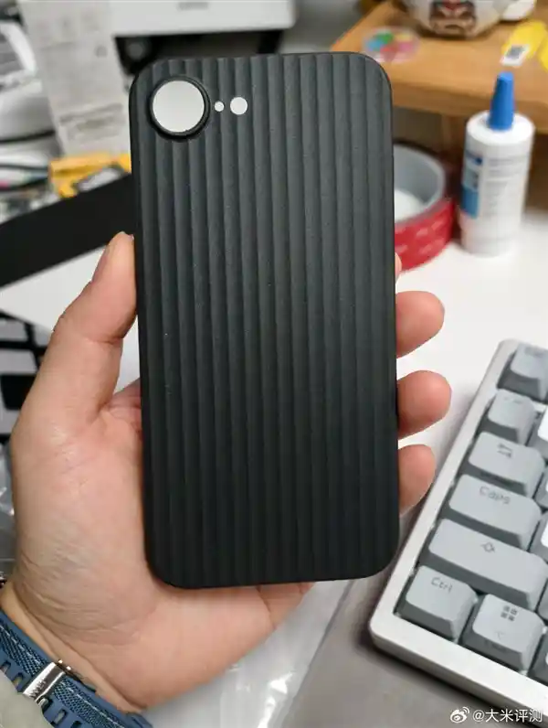 全新iPhone SE 4亮相！首款极具性价比的苹果手机保护壳问世