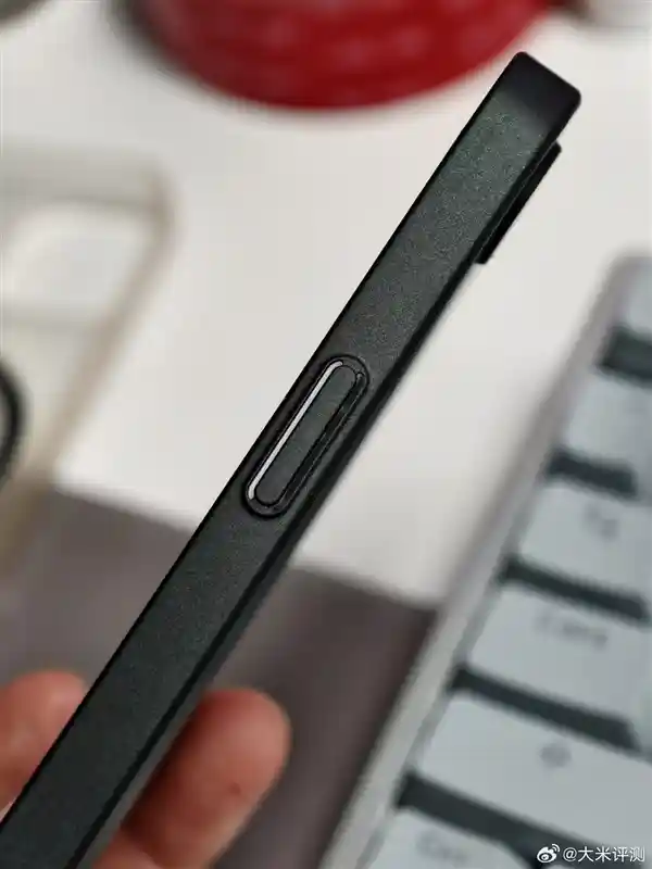 全新iPhone SE 4亮相！首款极具性价比的苹果手机保护壳问世