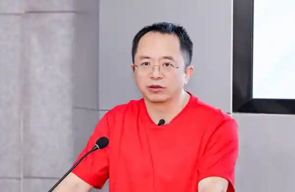 周鸿祎放大招！免费送100辆车，网友猜测是小米SU7？