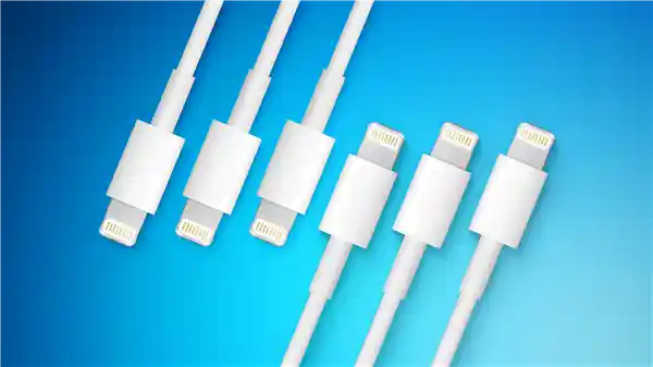 雷电版iPhone告别舞台，时代交替：终结与新生