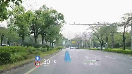 华为XHUD-AR构图引擎颠覆出行体验：让驾驶变得像飞行般刺激