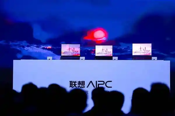 ThinkPad P1和P16：商务办公新风潮，内嵌DeepSeek高性能移动工作站